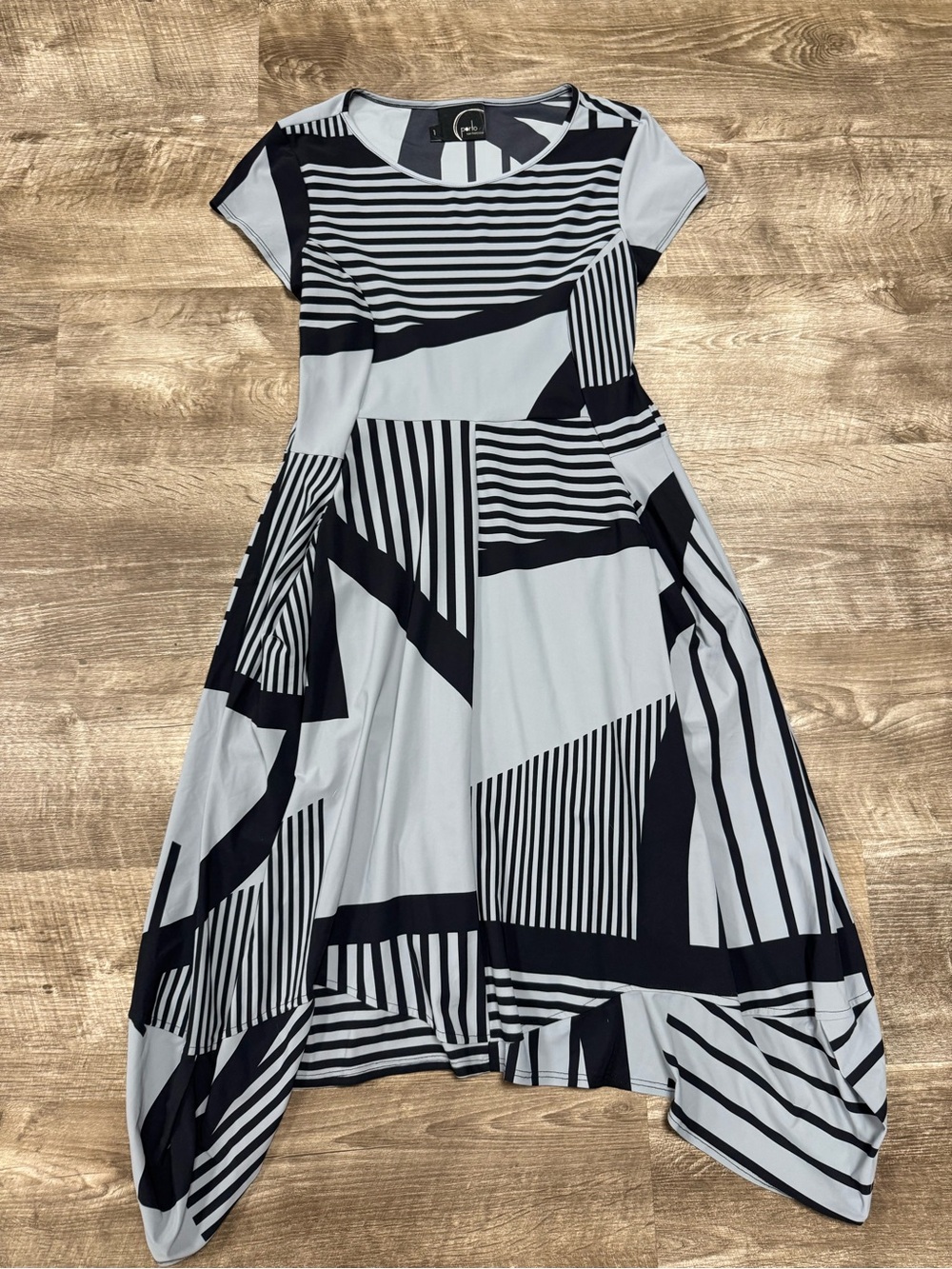 Porto San Francisco Short Sleeve Geo Print Midi Dress Size 1 (Small)